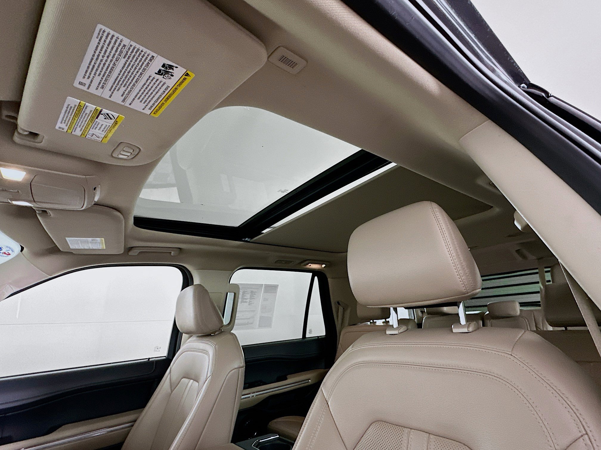 Used 2024 Ford Expedition Limited image 26