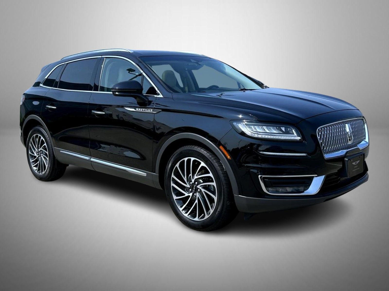 Used 2019 Lincoln Nautilus Reserve AWD/4WD image 3