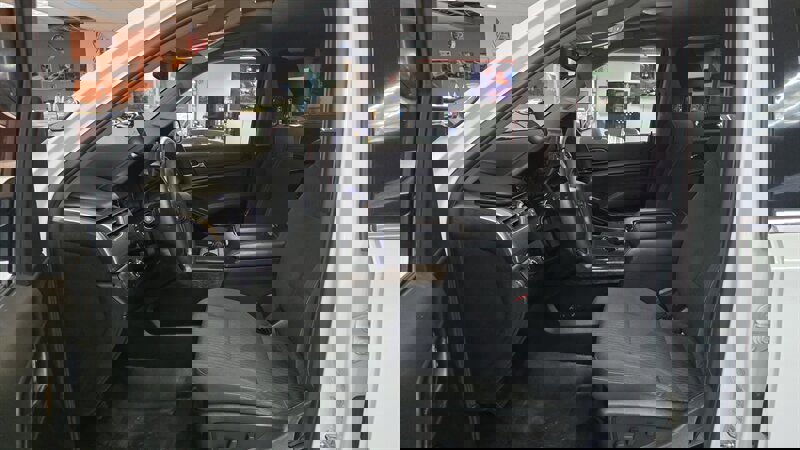 Used 2019 Chevrolet Tahoe 4WD w/ Enhanced Driver Alert Package image 9