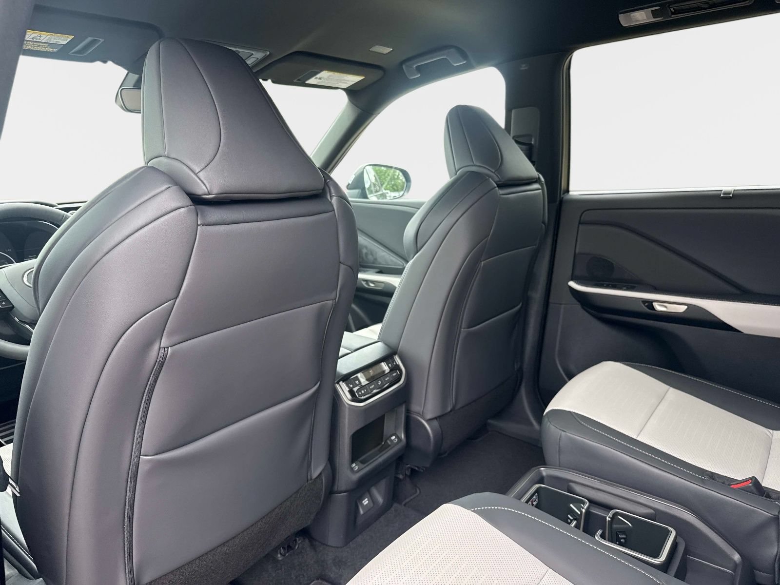 New 2026 Lexus TX 500h AWD image 13