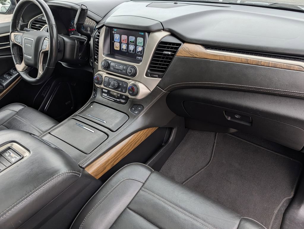 Used 2020 GMC Yukon Denali w/ Denali Premium Package AWD/4WD image 39