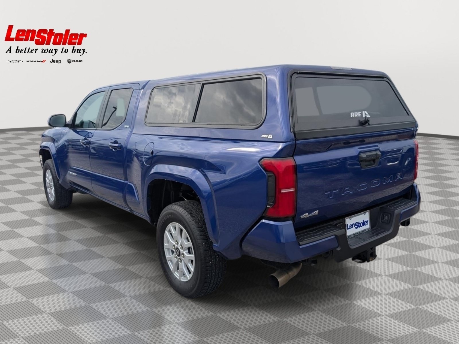 Used 2025 Toyota Tacoma SR5 AWD/4WD image 3