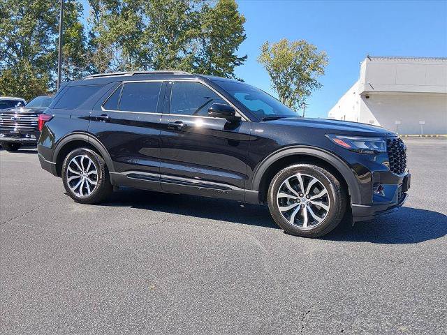 Certified 2026 Ford Explorer ST-Line RWD image 2