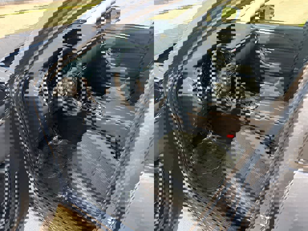 Used 2025 MAZDA CX-50 AWD 2.5 S w/ Premium Package image 2