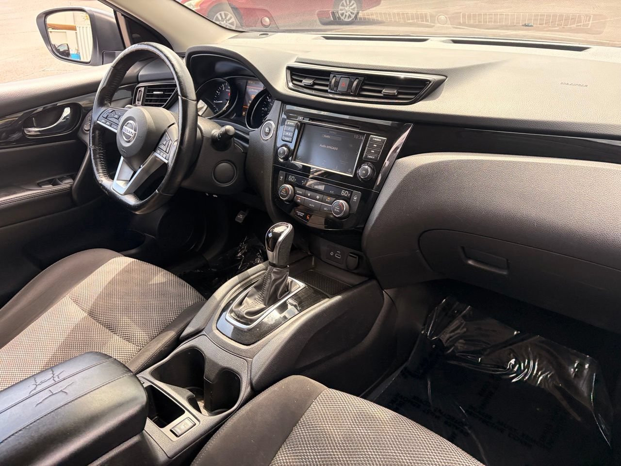 Certified 2022 Nissan Rogue Sport SV FWD image 12