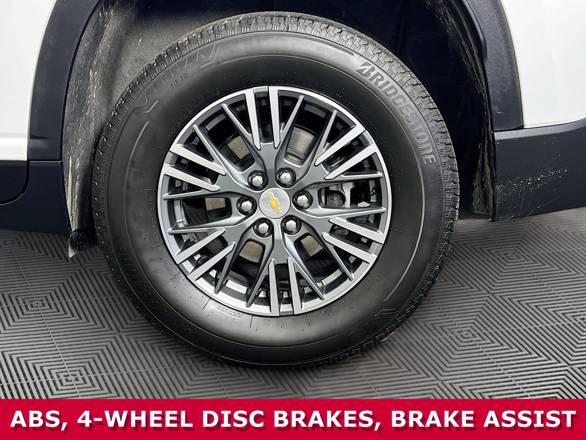 Certified 2025 Chevrolet Traverse LT image 36