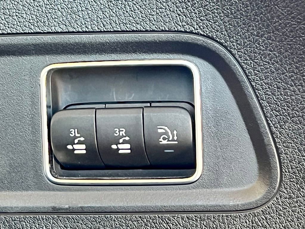 Certified 2023 Mercedes-Benz GLS 450 4MATIC image 37