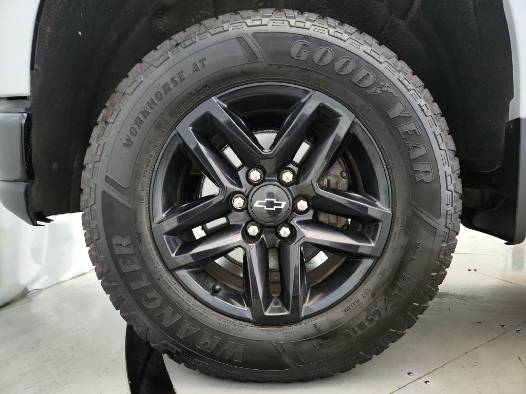 Used 2020 Chevrolet Silverado 1500 LT Trail Boss AWD/4WD image 35