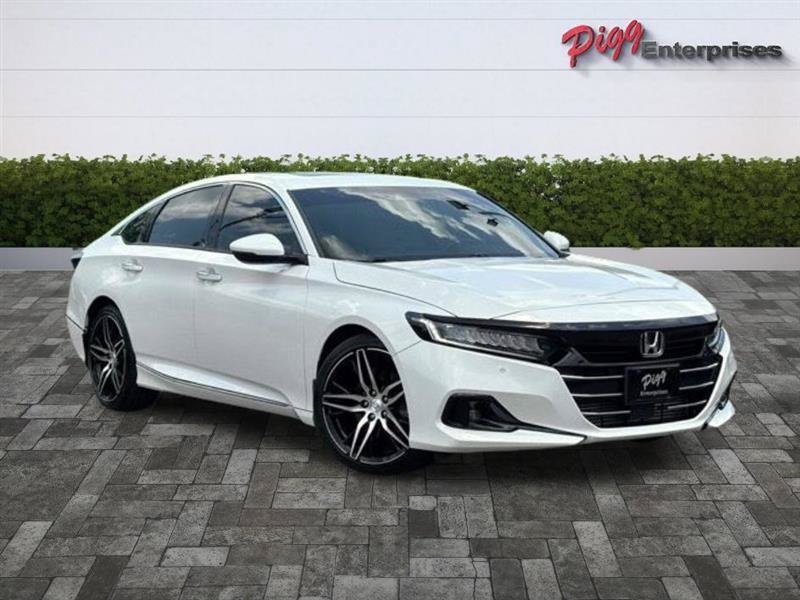 Used 2021 Honda Accord Touring image 2