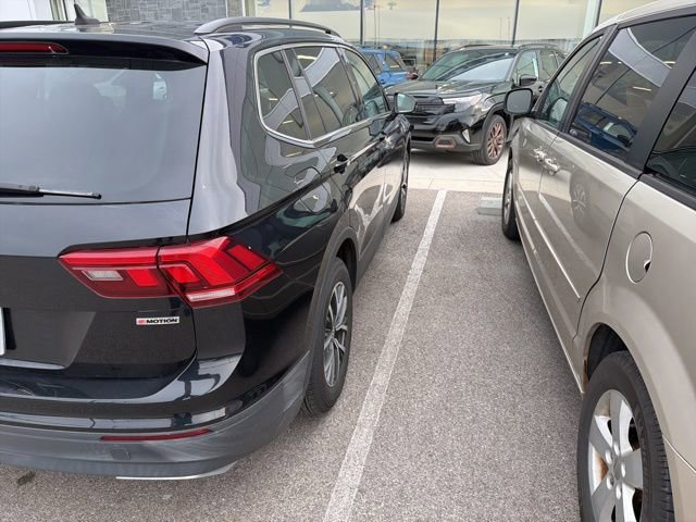 Used 2019 Volkswagen Tiguan SE image 4