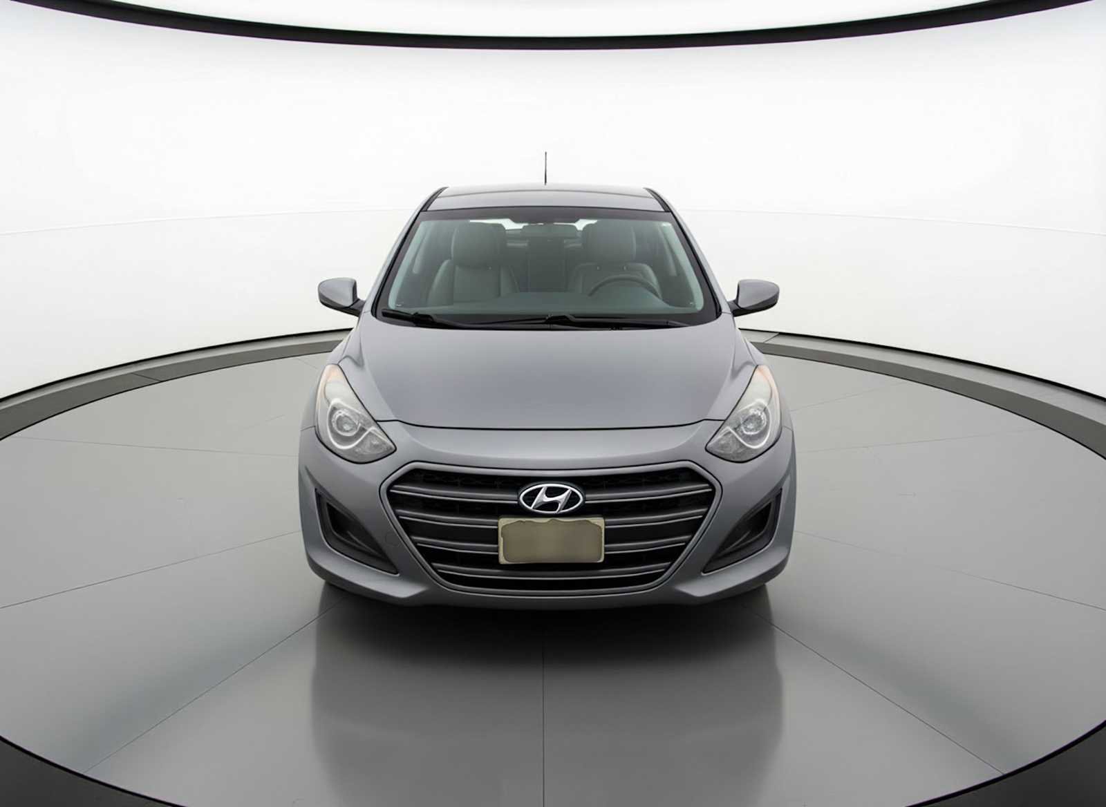 Used 2016 Hyundai Elantra GT image 2