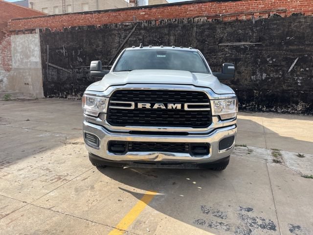 Used 2024 RAM 3500 SLT w/ Quick Order Package 2YG SLT AWD/4WD image 2