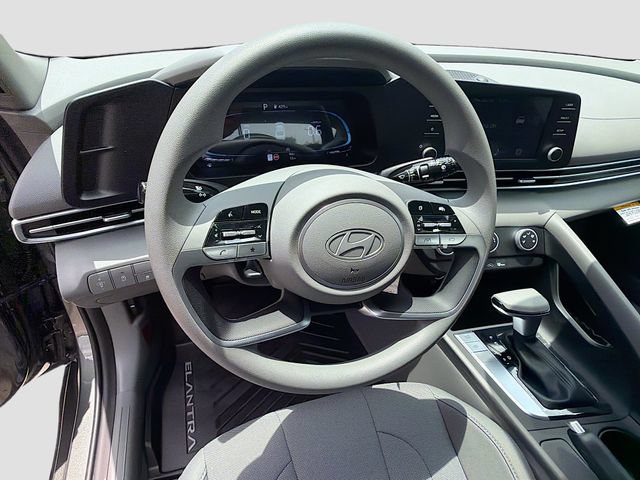 New 2026 Hyundai Elantra SE FWD image 11