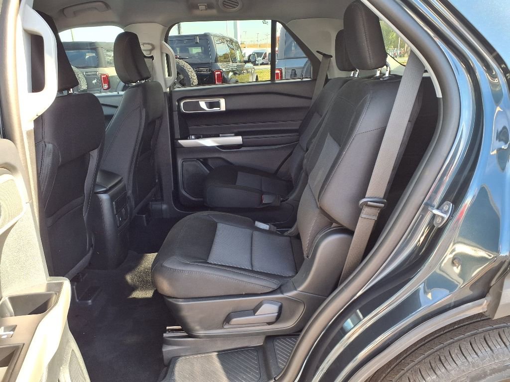 Certified 2023 Ford Explorer XLT w/ Class IV Trailer Tow Package image 10