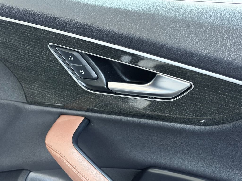 Used 2023 Audi Q7 2.0T Premium Plus w/ Premium Plus Package image 29