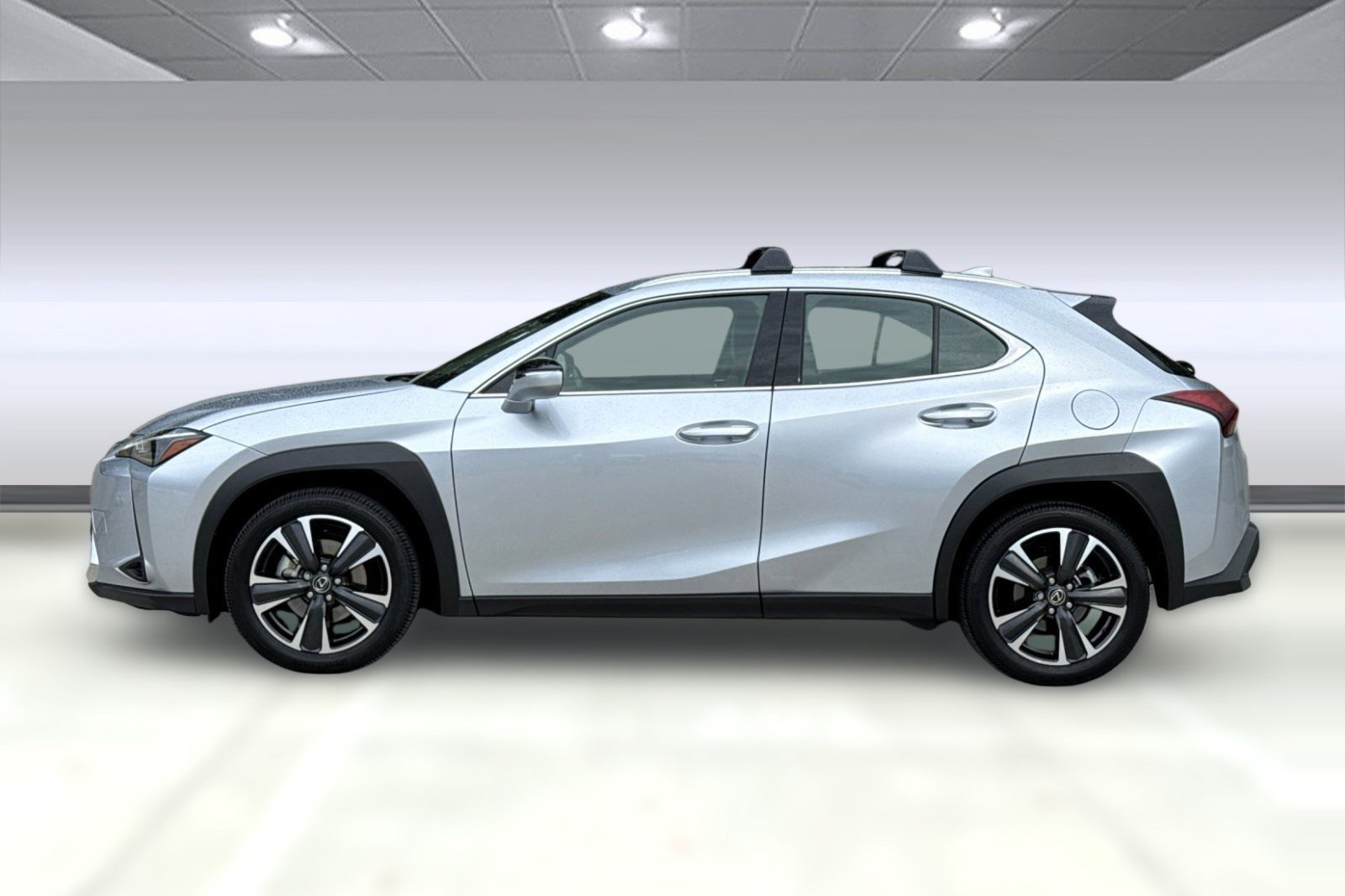 Certified 2025 Lexus UX 300h FWD w/ Accessory Package (Z2) image 2