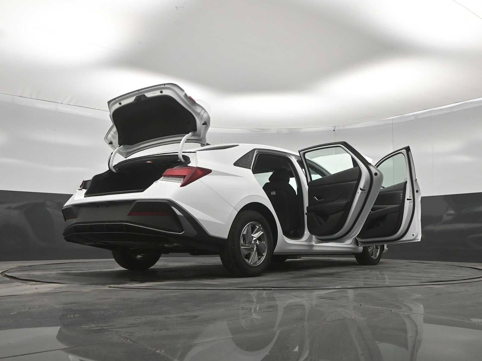 New 2026 Hyundai Elantra SE FWD image 46