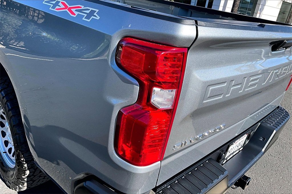 Used 2025 Chevrolet Silverado 1500 W/T w/ Trailering Package image 24