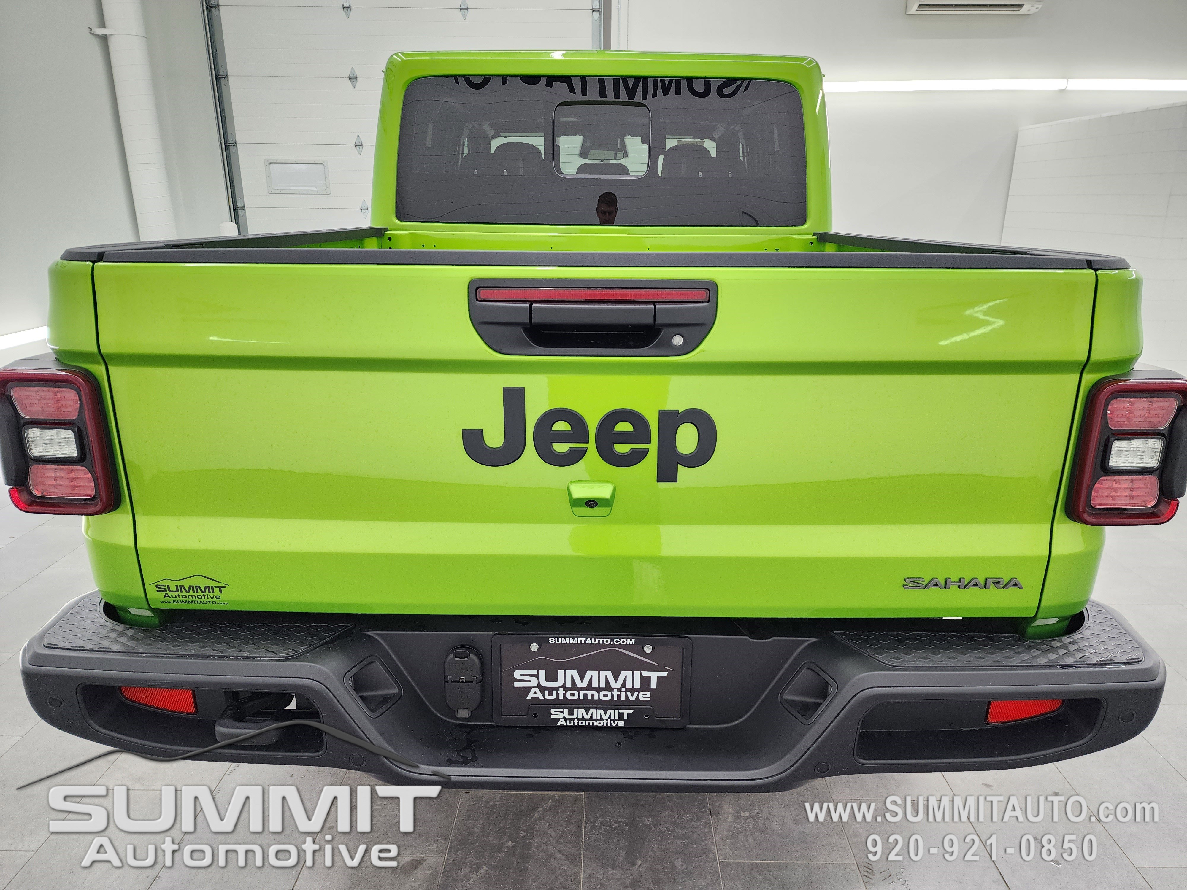 New 2026 Jeep Gladiator Sahara image 26