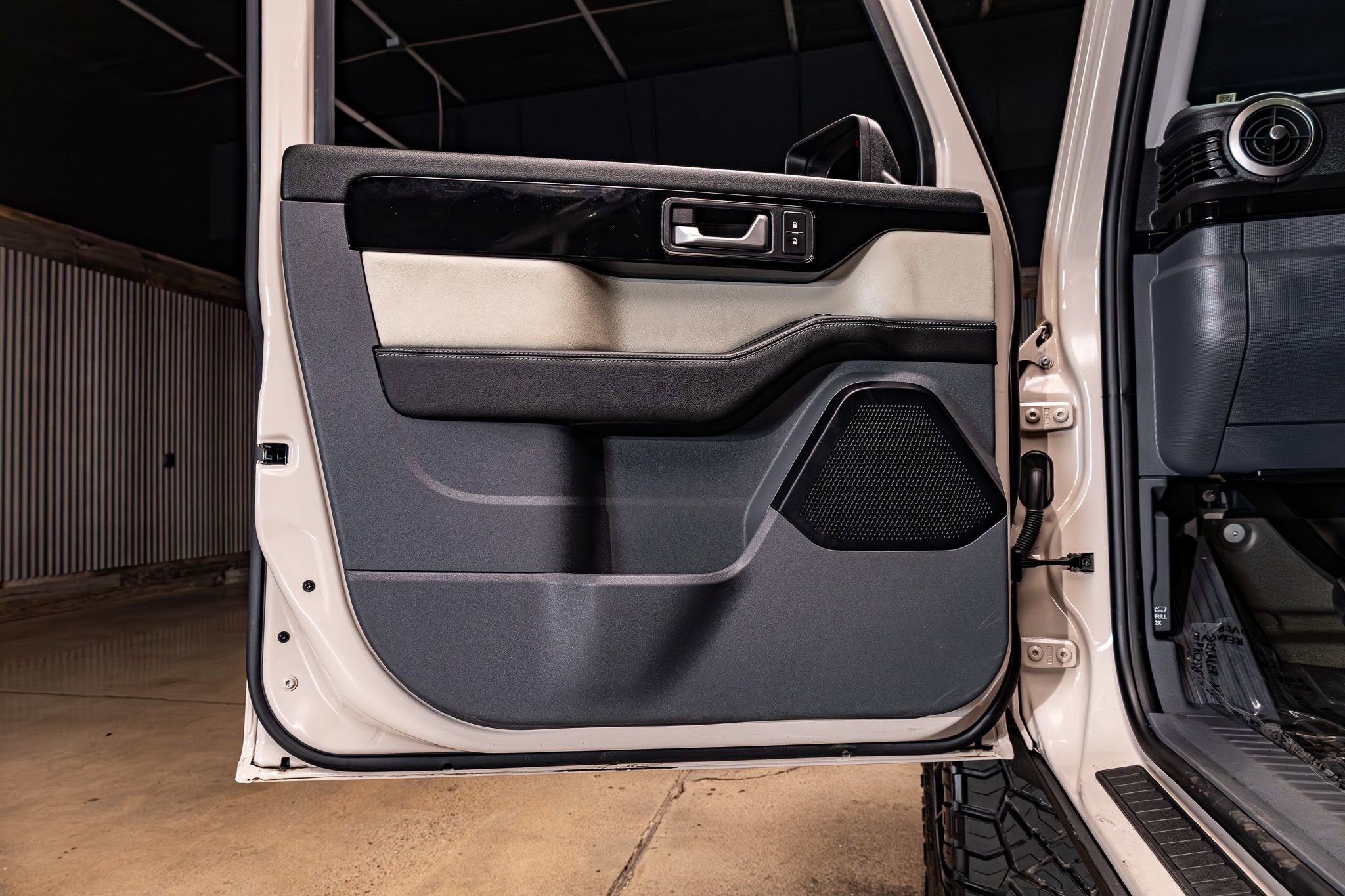 Used 2025 INEOS Grenadier image 28