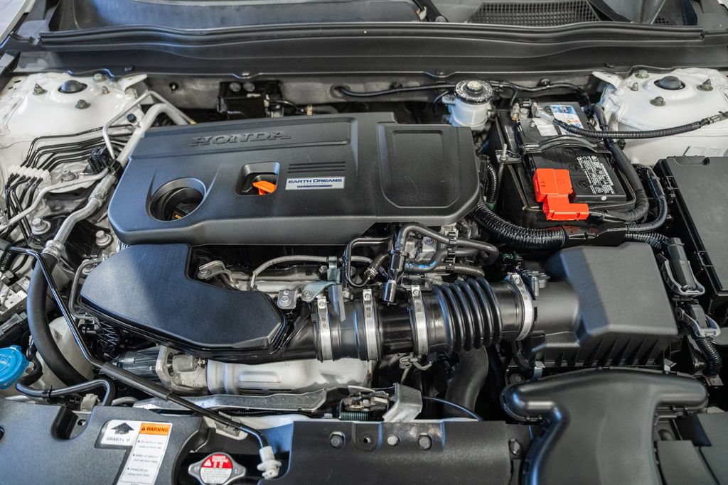 Used 2018 Honda Accord Touring image 15