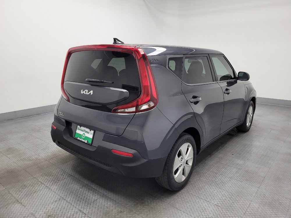 Used 2022 Kia Soul LX FWD image 9