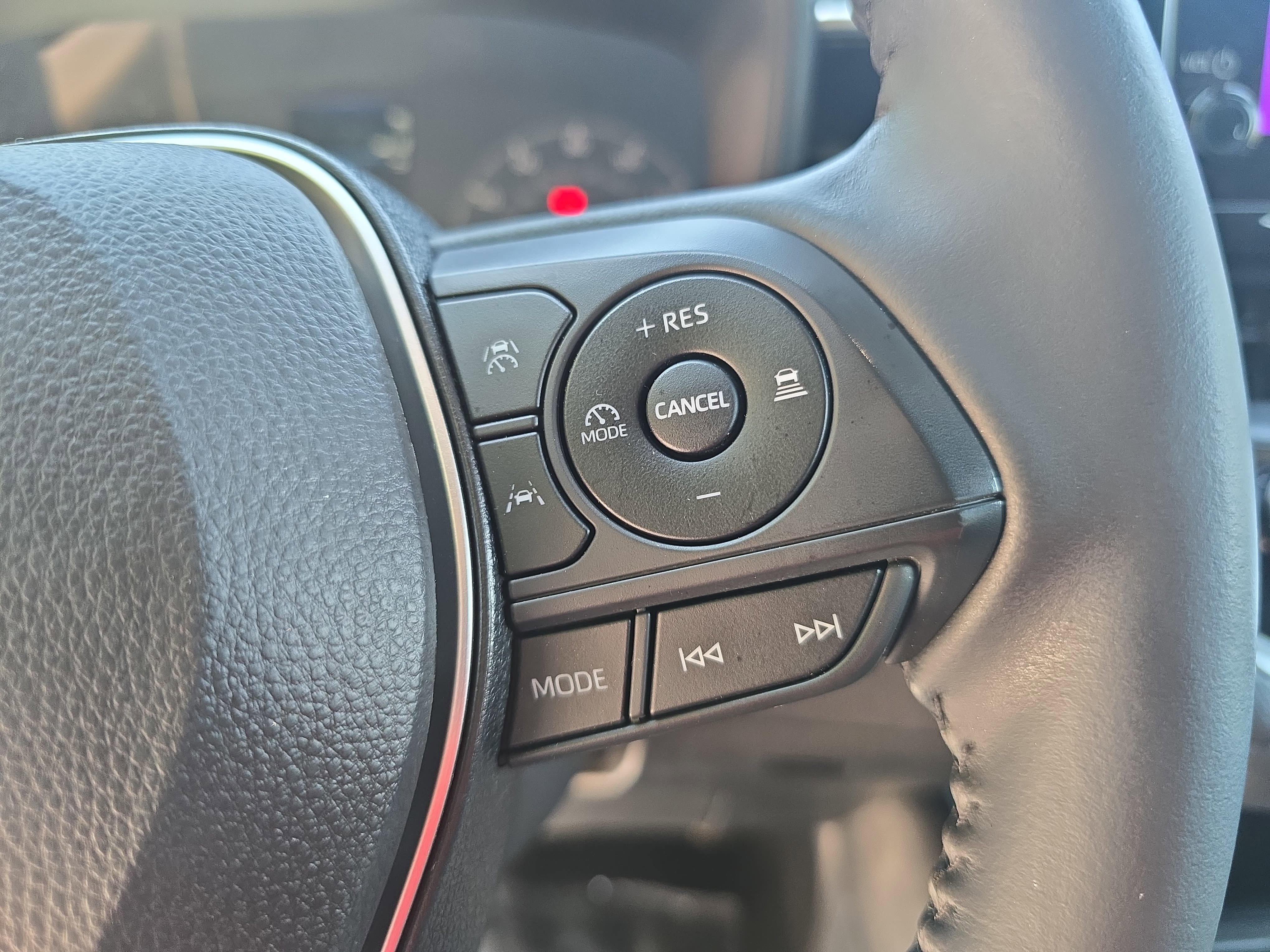 Used 2024 Toyota Corolla SE FWD image 18
