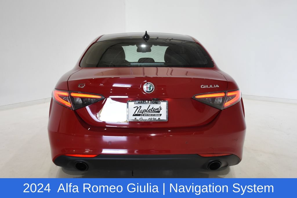 Used 2024 Alfa Romeo Giulia Sprint AWD/4WD image 5