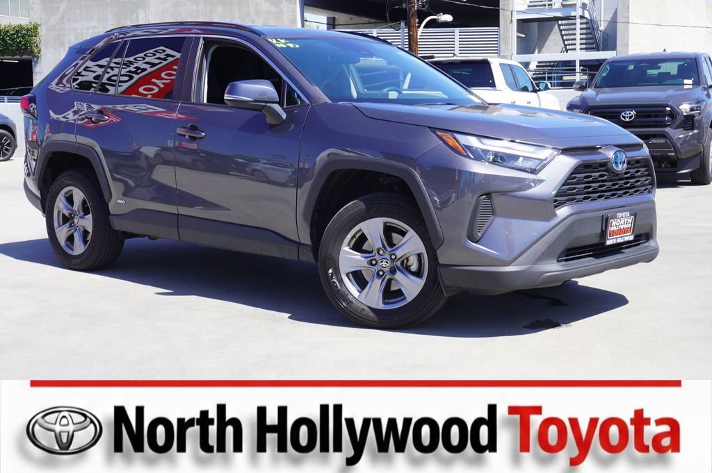 Certified 2022 Toyota RAV4 XLE AWD/4WD image 1