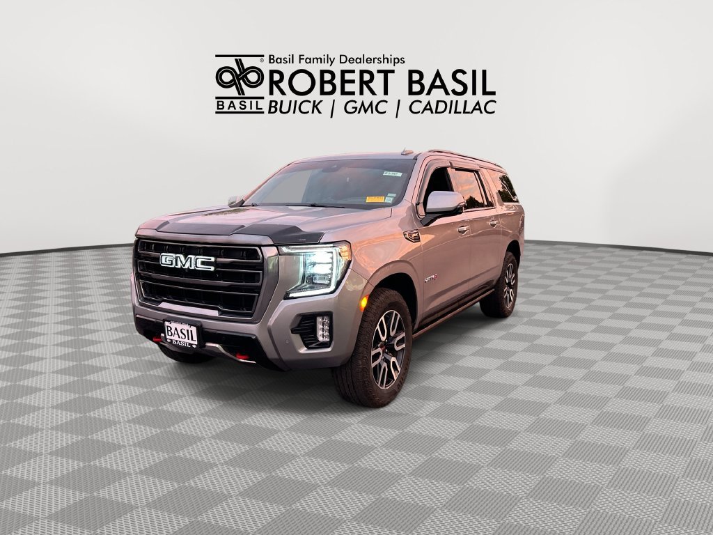 Used 2023 GMC Yukon XL AT4 w/ AT4 Premium Package AWD/4WD image 4