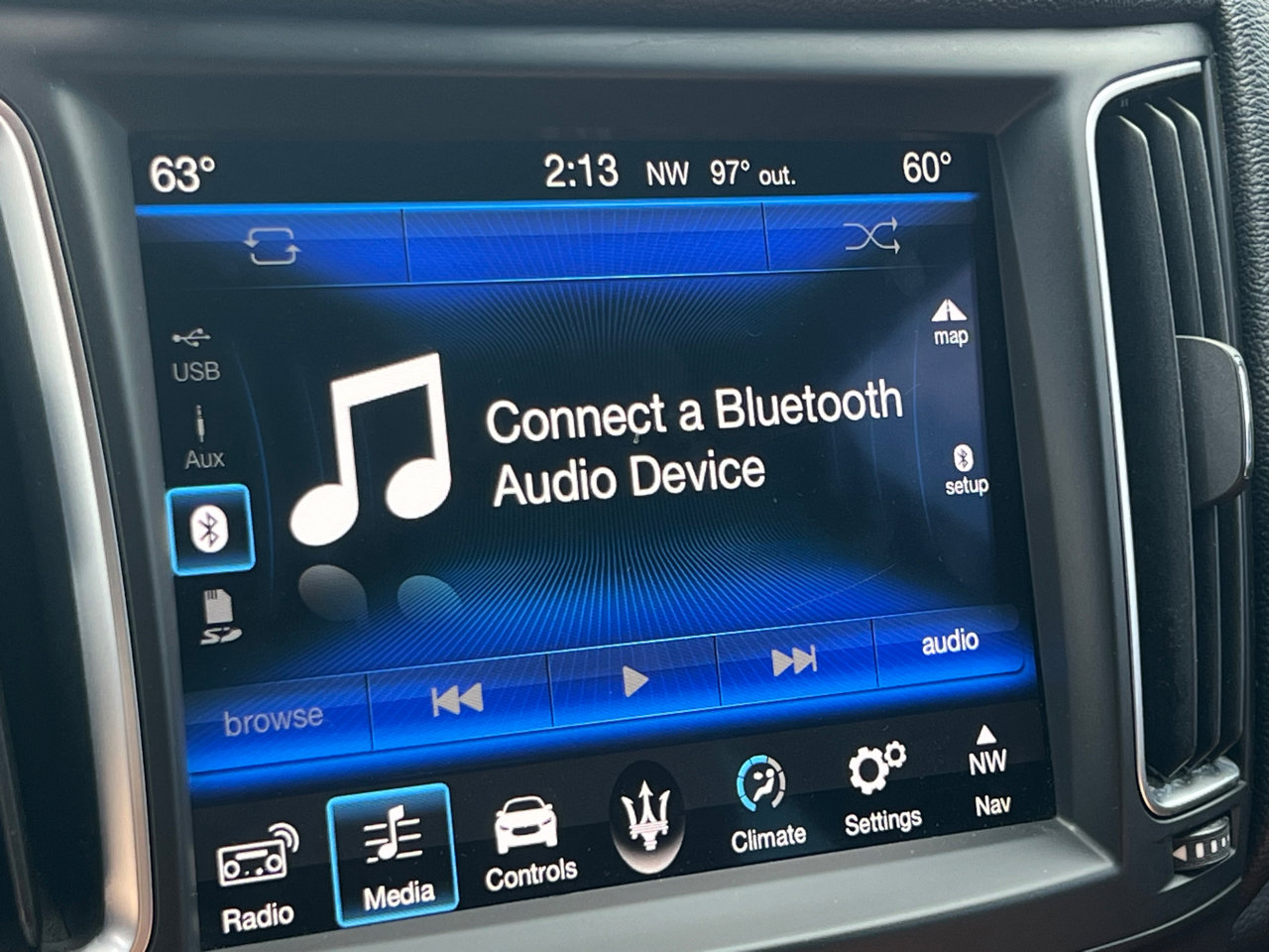 Used 2018 Maserati Levante image 21