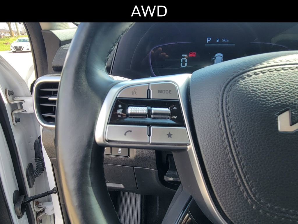 Used 2024 Kia Telluride EX w/ EX Captain's Chair Package image 23