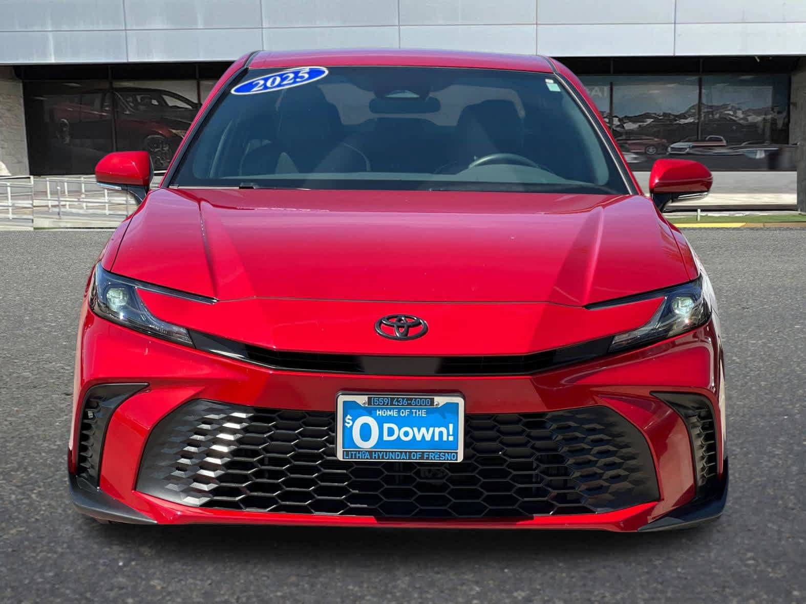 Used 2025 Toyota Camry SE FWD image 10