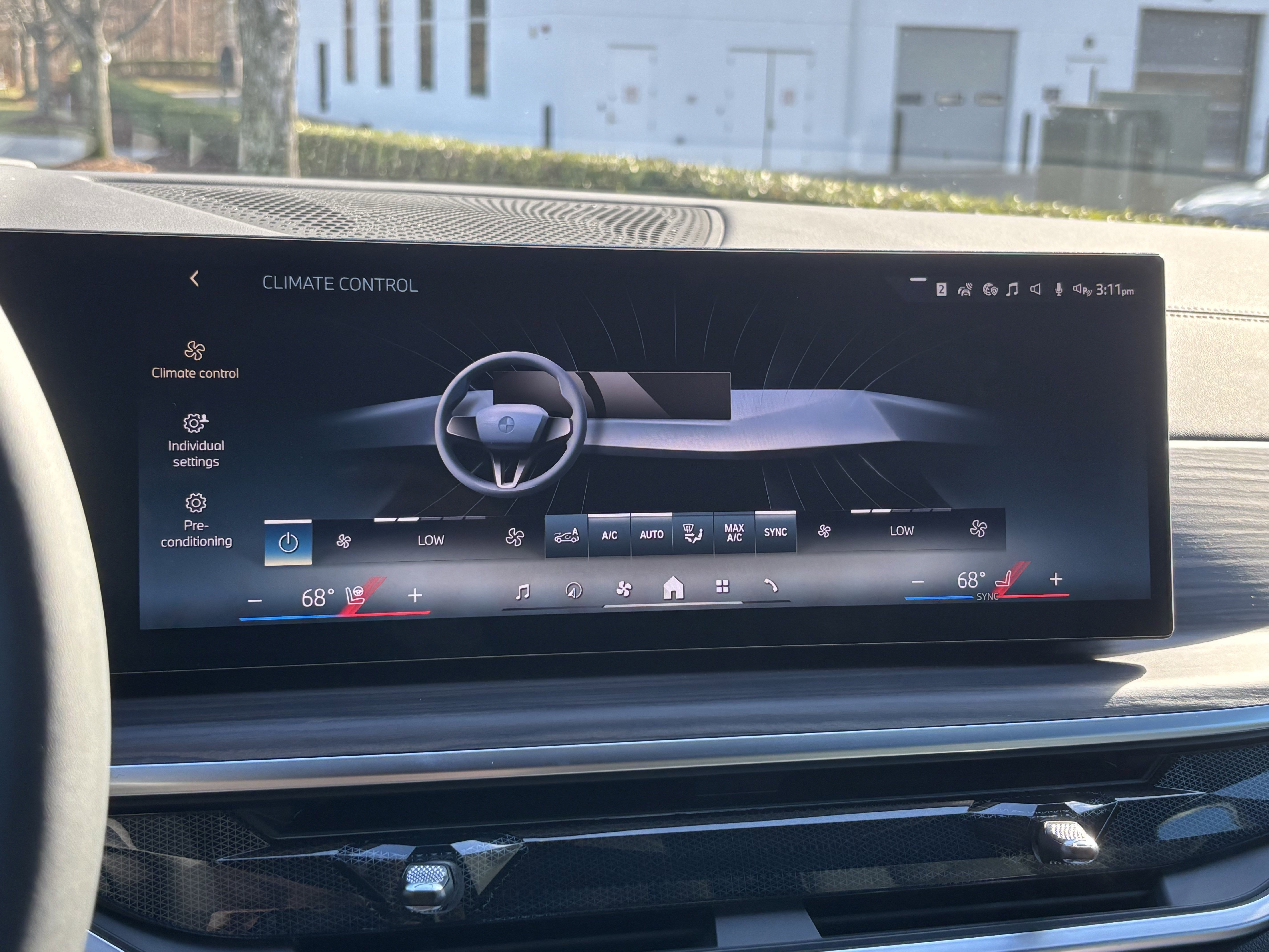 Used 2026 BMW X5 xDrive50e w/ M Sport Package image 29