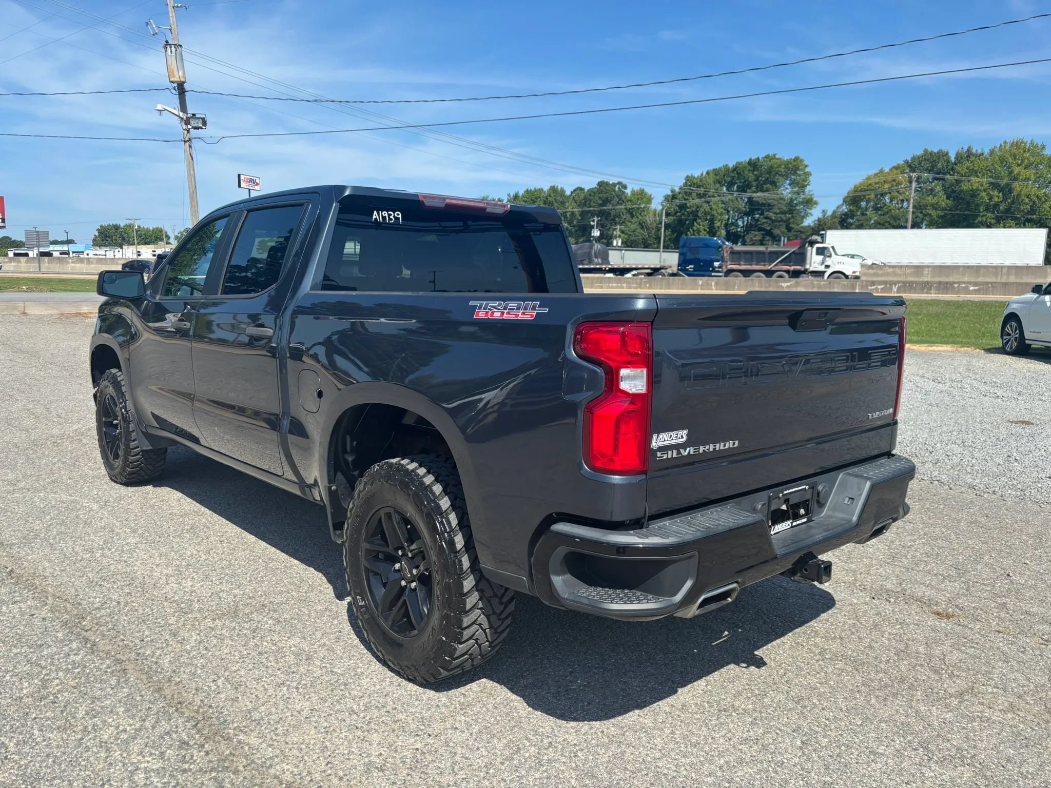 Used 2019 Chevrolet Silverado 1500 Custom Trail Boss w/ Custom Convenience Package AWD/4WD image 3