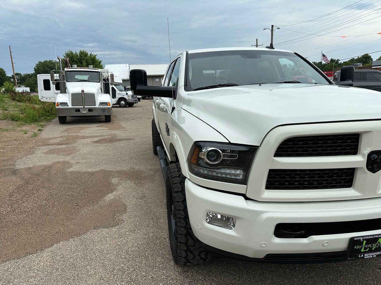 Used 2017 RAM 2500 Laramie w/ Sport Appearance Group AWD/4WD image 29