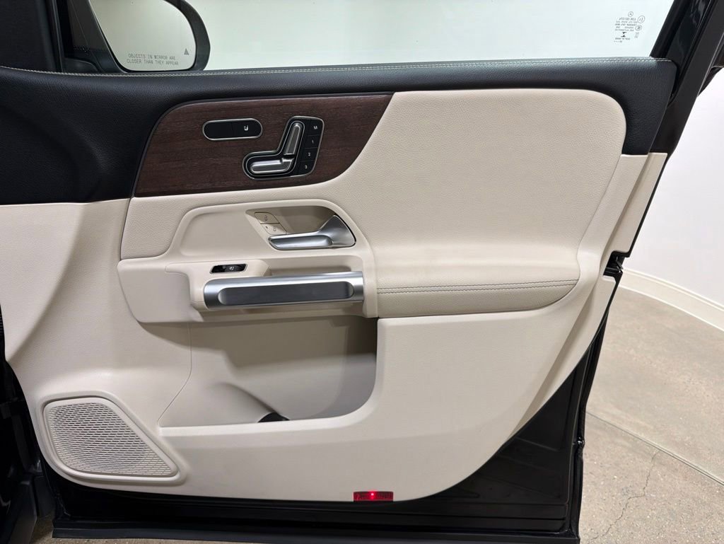 Used 2023 Mercedes-Benz GLB 250 4MATIC image 23