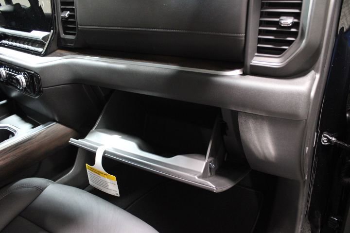 New 2026 GMC Sierra 1500 SLT w/ SLT Premium Plus Package image 29