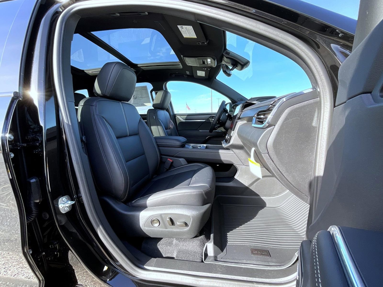 New 2026 GMC Acadia Elevation w/ Black Edition image 15