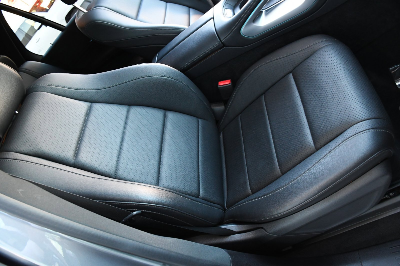 Used 2020 Mercedes-Benz GLE 350 4MATIC w/ 3rd Row Seat Package image 18