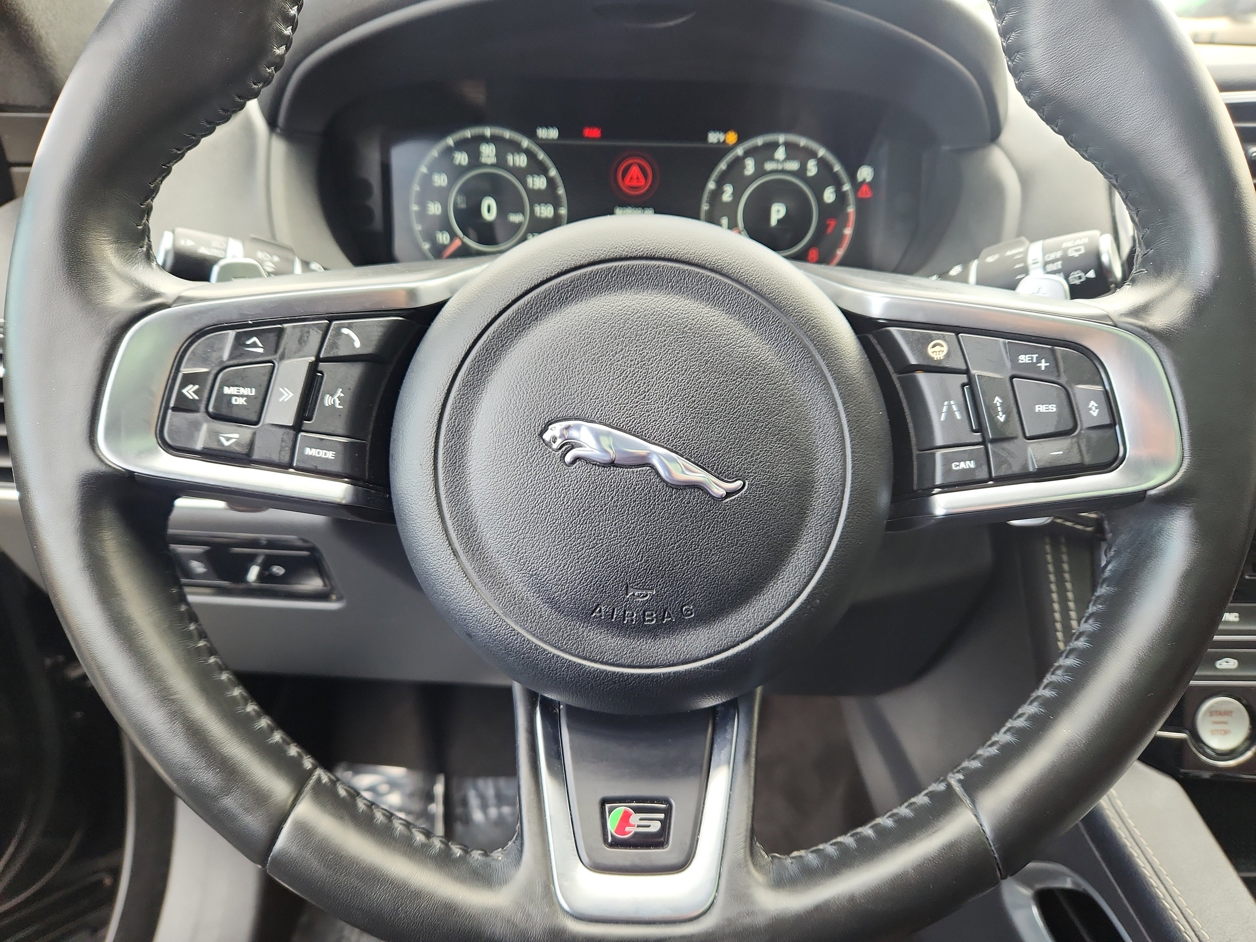 Used 2019 Jaguar F-PACE S image 18