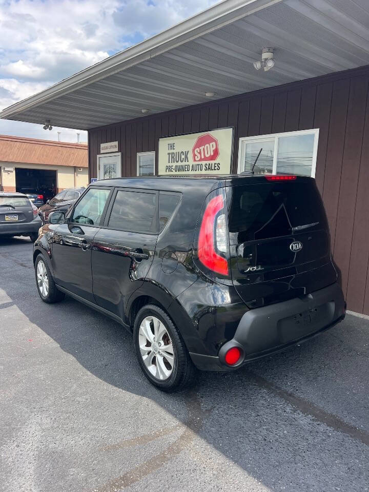 Used 2015 Kia Soul + FWD image 3