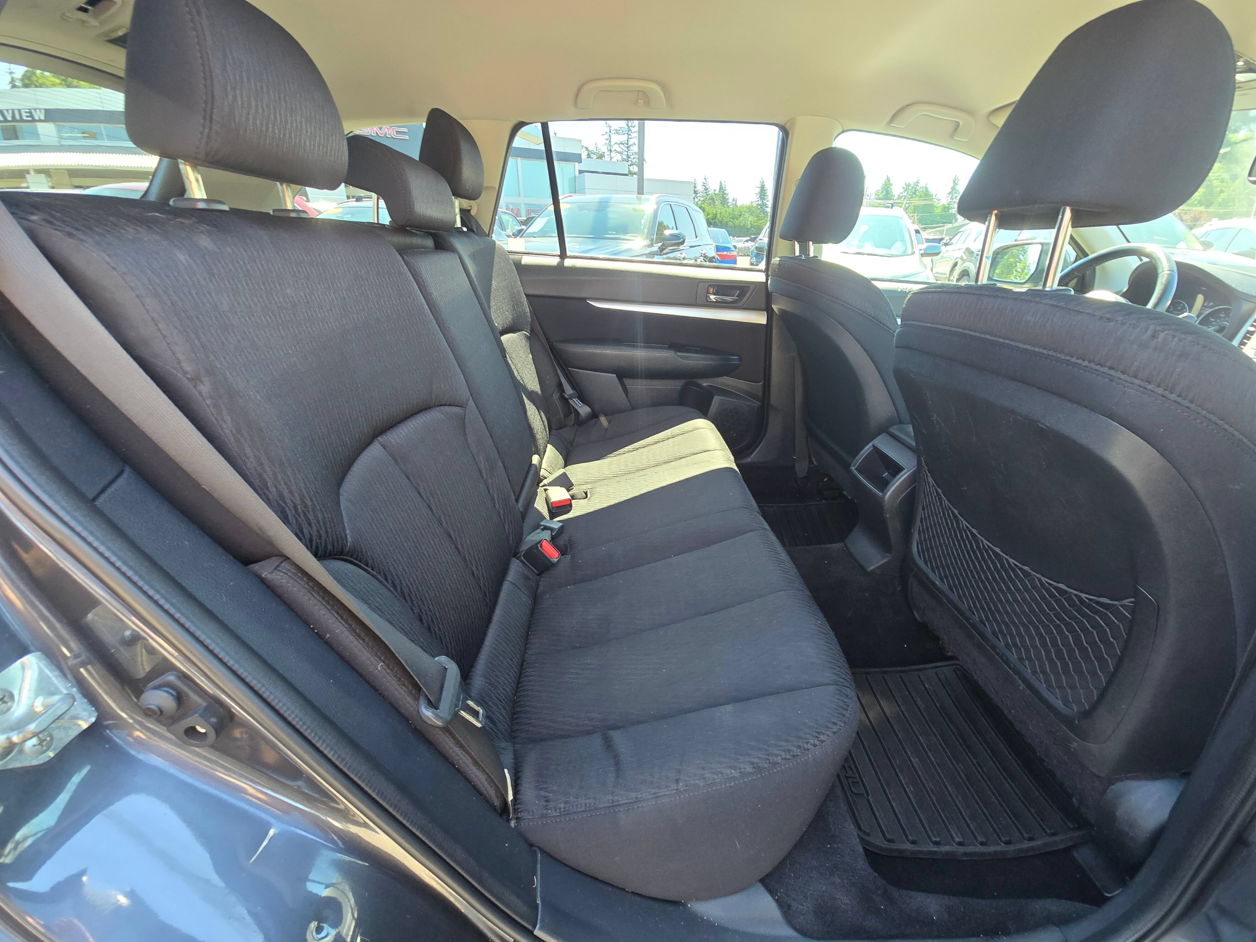 Used 2011 Subaru Outback 2.5i Premium w/ All-Weather Pkg AWD/4WD image 12