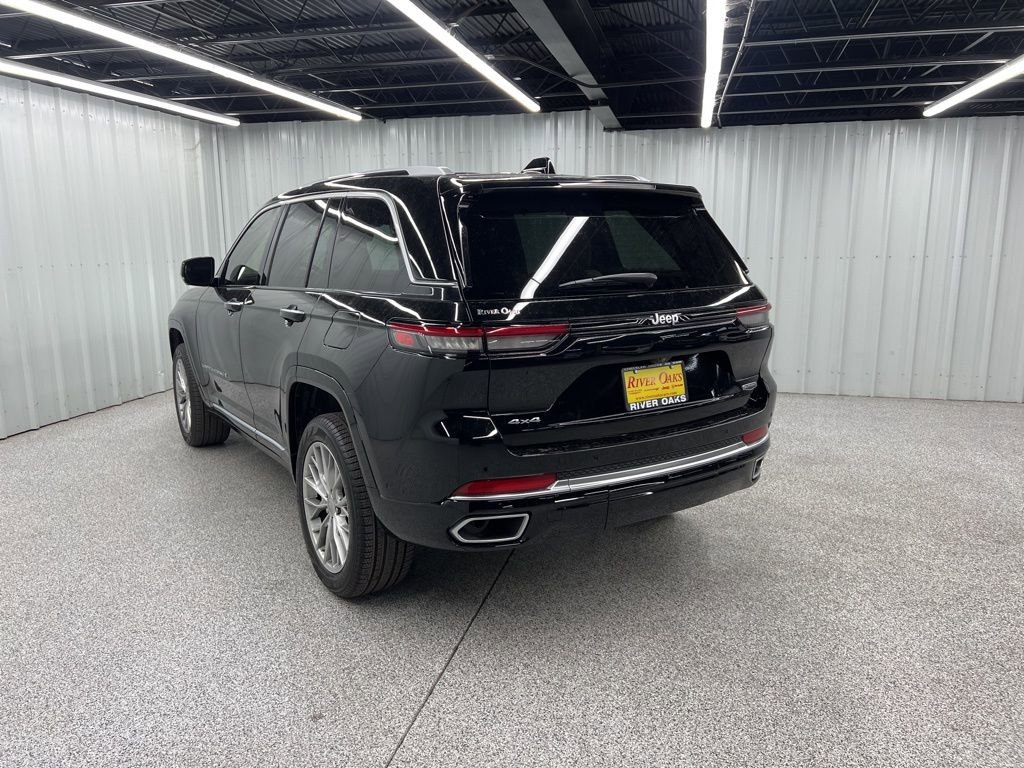 Used 2024 Jeep Grand Cherokee Summit w/ Luxury Tech Group V image 4