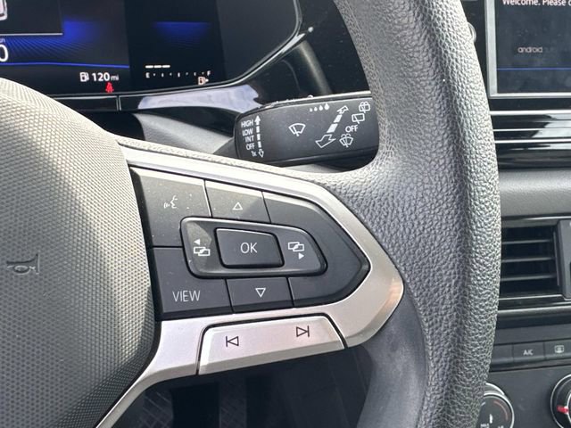 Certified 2022 Volkswagen Taos S image 17