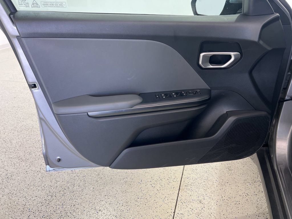 Used 2025 Kia K4 FWD image 18