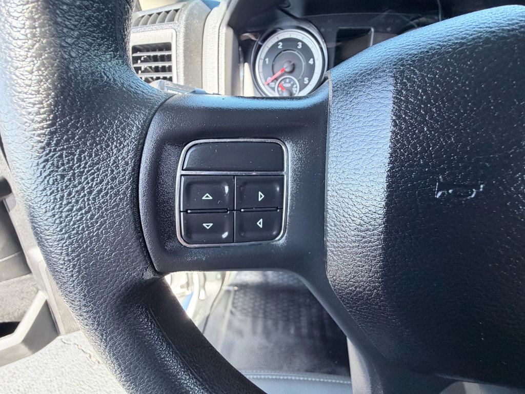 Used 2018 RAM 2500 Tradesman w/ Chrome Appearance Group AWD/4WD image 14