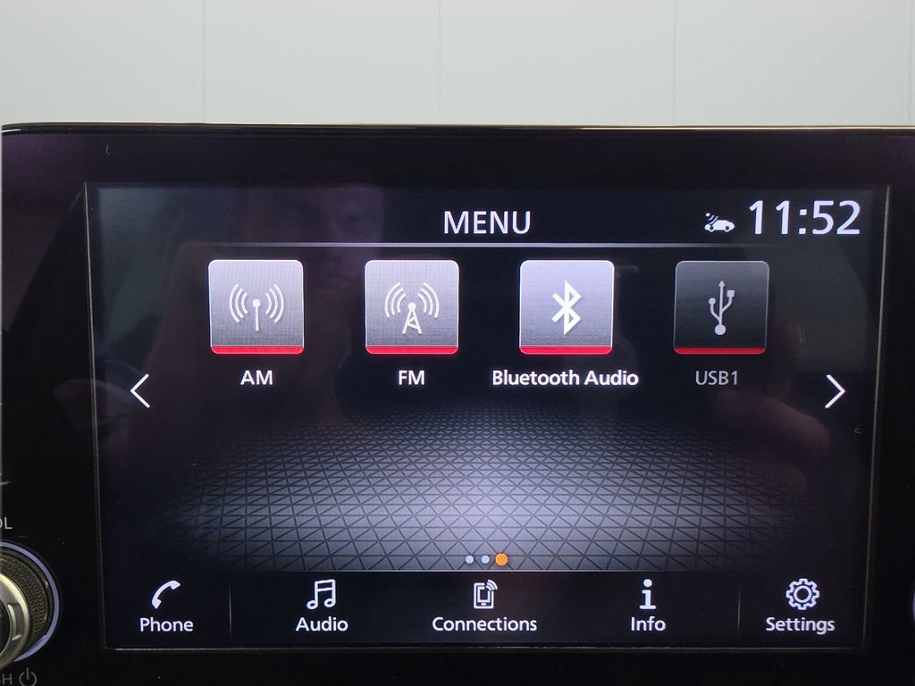Used 2025 Nissan Rogue SV AWD/4WD image 22
