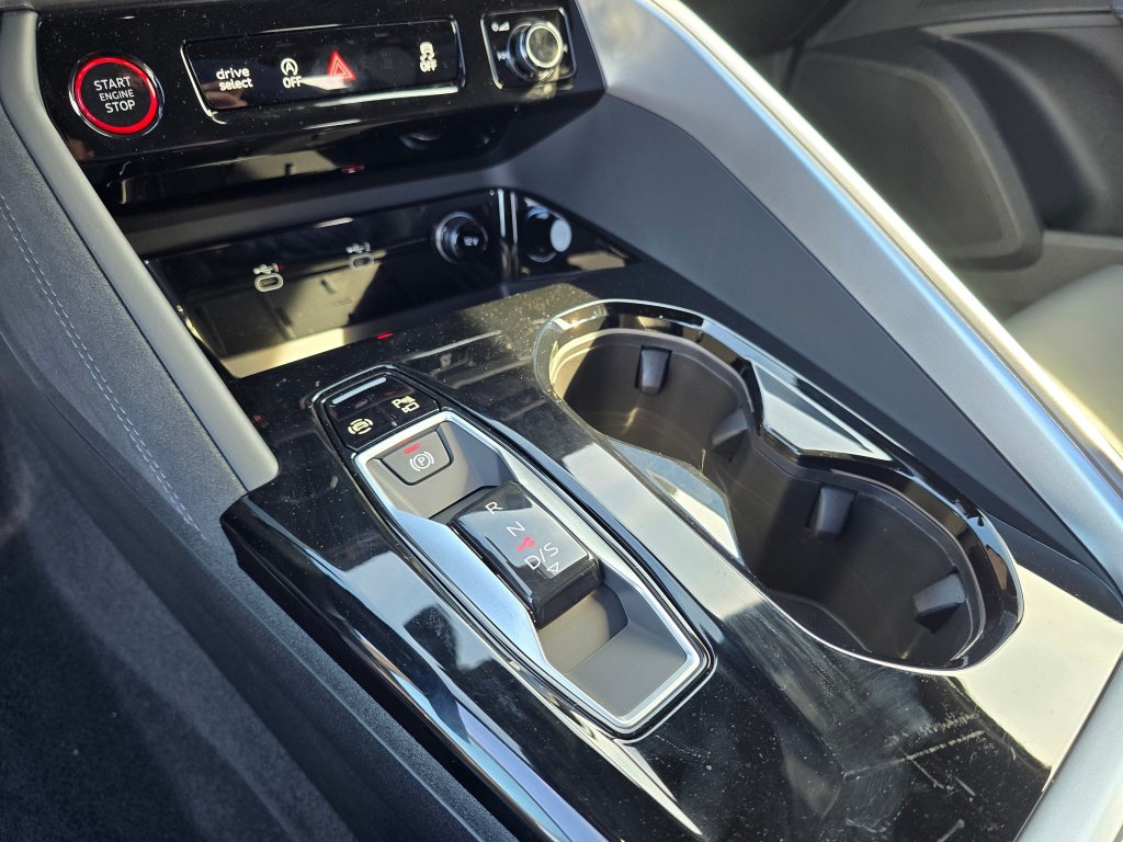New 2026 Audi SQ5 Prestige AWD/4WD image 17