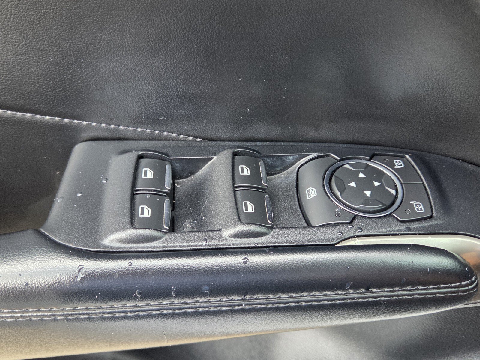 Used 2017 Lincoln MKC Premiere FWD image 14